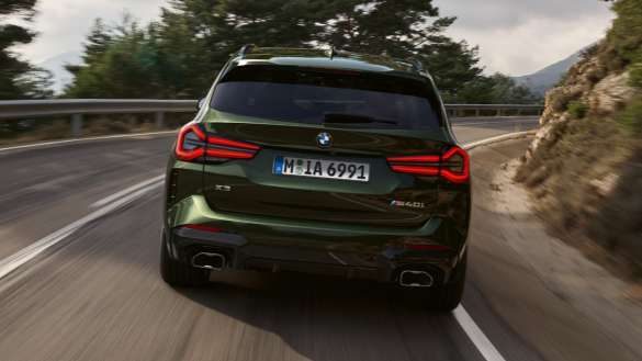 BMW X3 M40i M40d G01 LCI Facelift 2021 Malachitgrün metallic M Sportdifferenzial Heckansicht